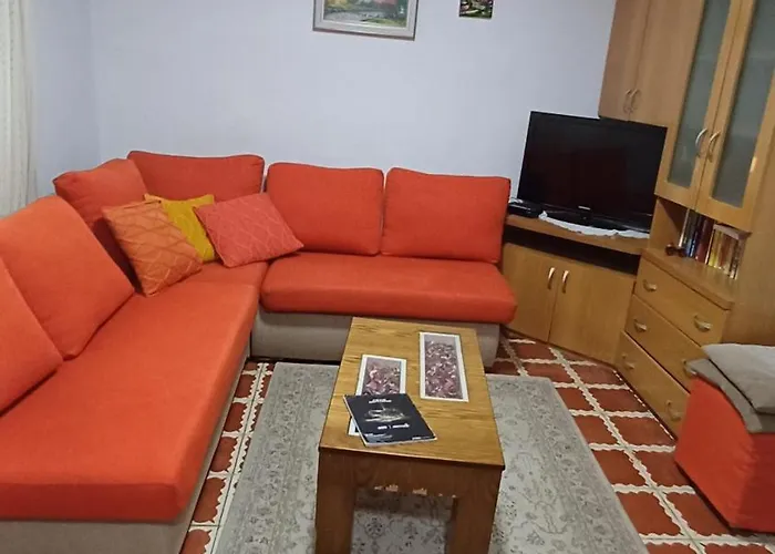 Сasa de vacaciones Traditional House Tirana